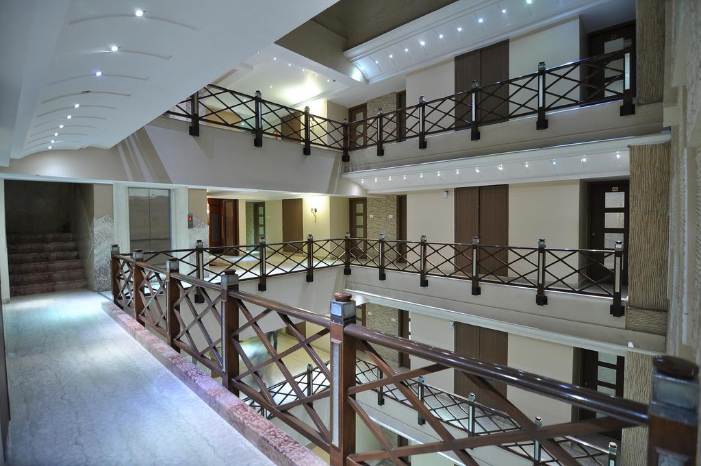 Hotel Venkatesh International Raipur  ภายนอก รูปภาพ