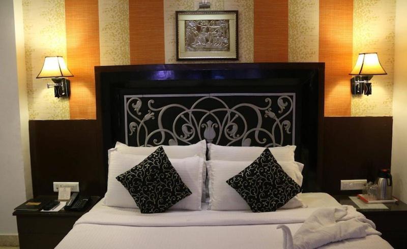 Hotel Venkatesh International Raipur  ภายนอก รูปภาพ